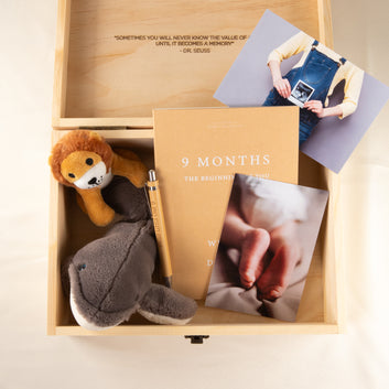 Personalised Wooden Keepsake box, New Baby Mom Gift [Jade]