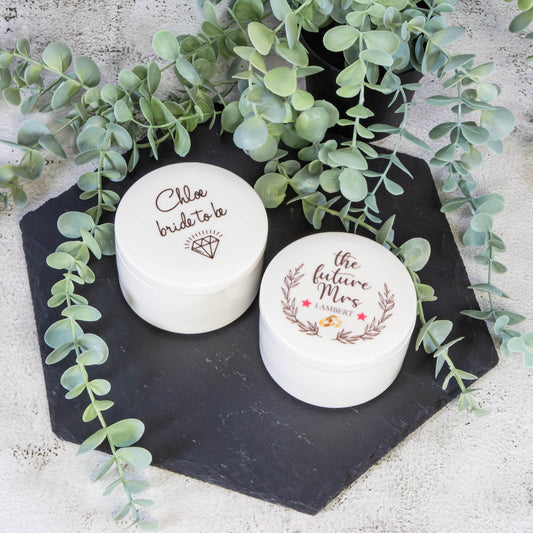Personalised Round Keepsake box - Bride Gift, Couple Gift, Bride to be Wedding Gift, Birthday gift jewellery box